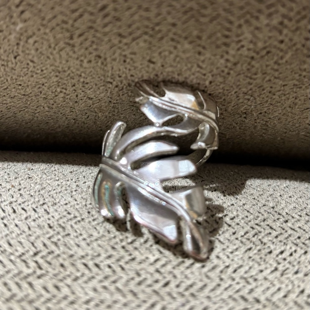 Elegant Silver Monsterra Leaf Ring, OS adjustable